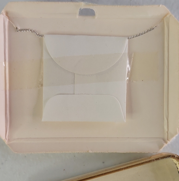 Vtg Sterling Silver Mary Religious Medallion Necklace NEVER WORN NOS Felice w/Bx - Picture 4 of 16